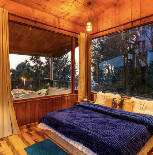 Scenic 3 BR Villa near Kasauli with WiFi, Cook, TV, etc